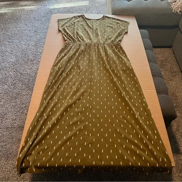 Garnet Hill Easy Cap-Sleeve Knit Maxi Dress, organic, moss-green, size L, NWOT - Picture 4 of 13